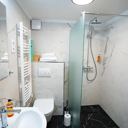 Downtown Double Deluxe With Joint Kitchen Апартаменты *